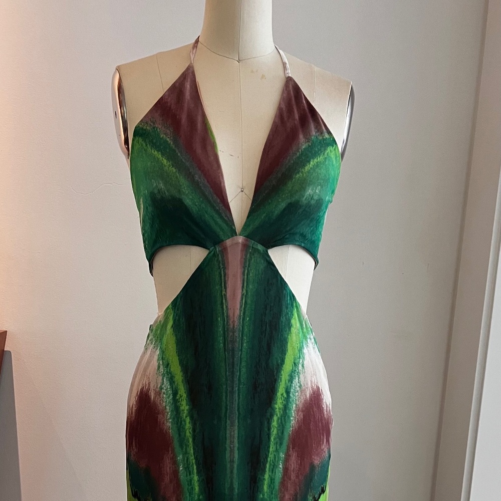 New Long dress, cut out sides